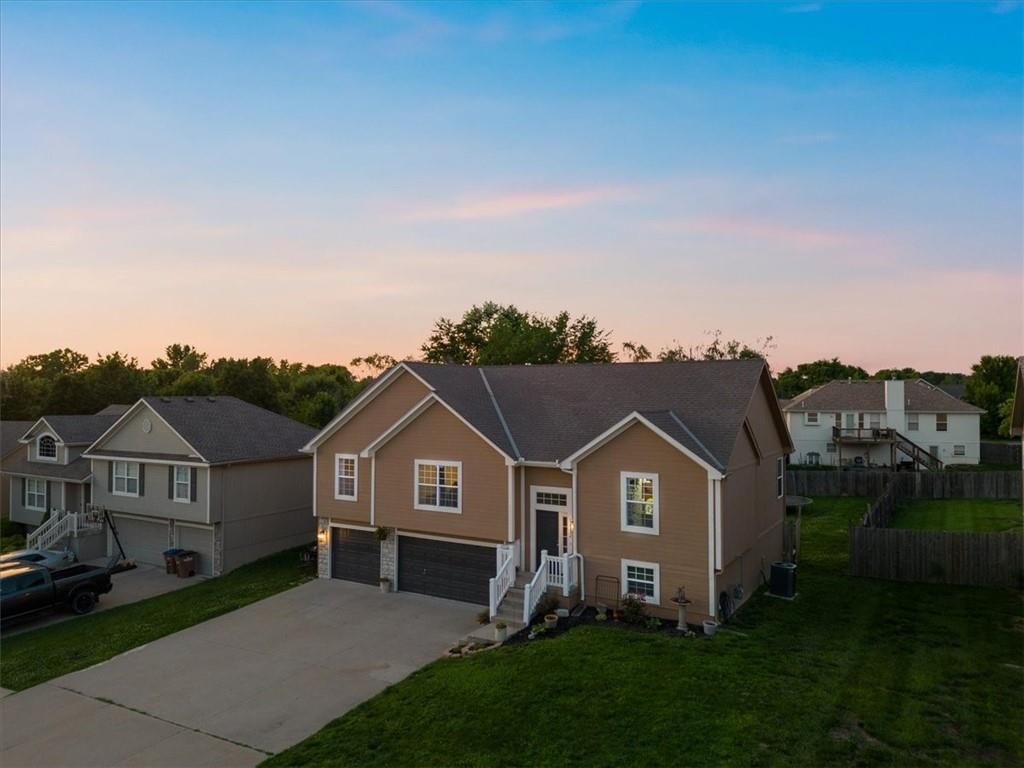 1112 Creekside Court — photo 34