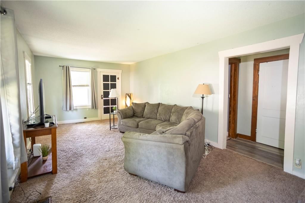 1619 W College Street — photo 8