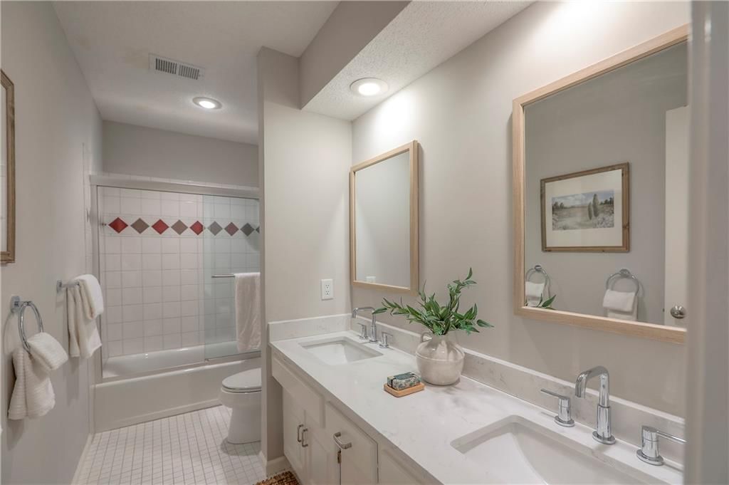 5509 Sleepy Hollow Road — photo 36