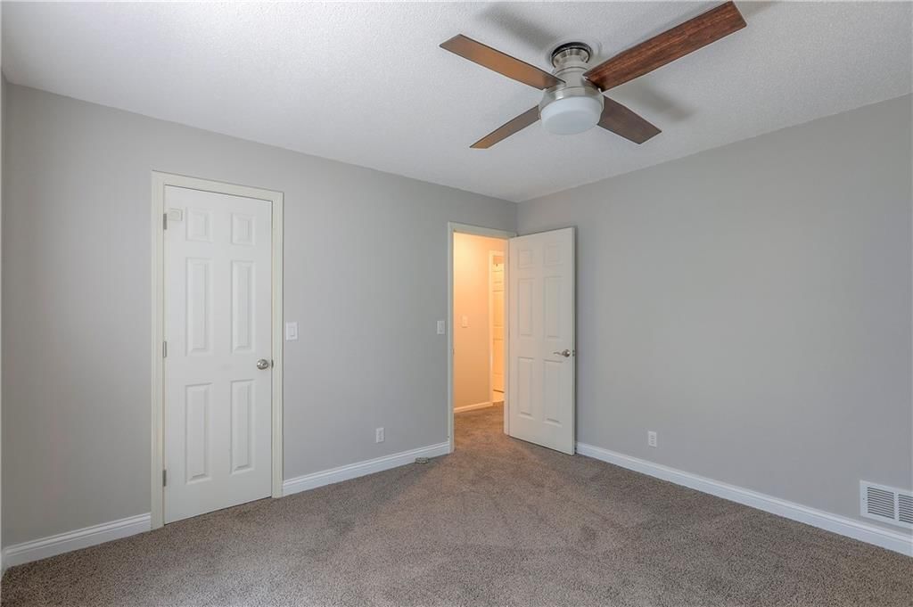 5509 Sleepy Hollow Road — photo 38