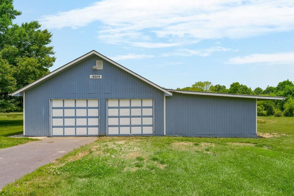 18209 E Moorland Street — photo 4