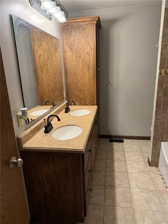 1521 Merrimac Street — photo 23