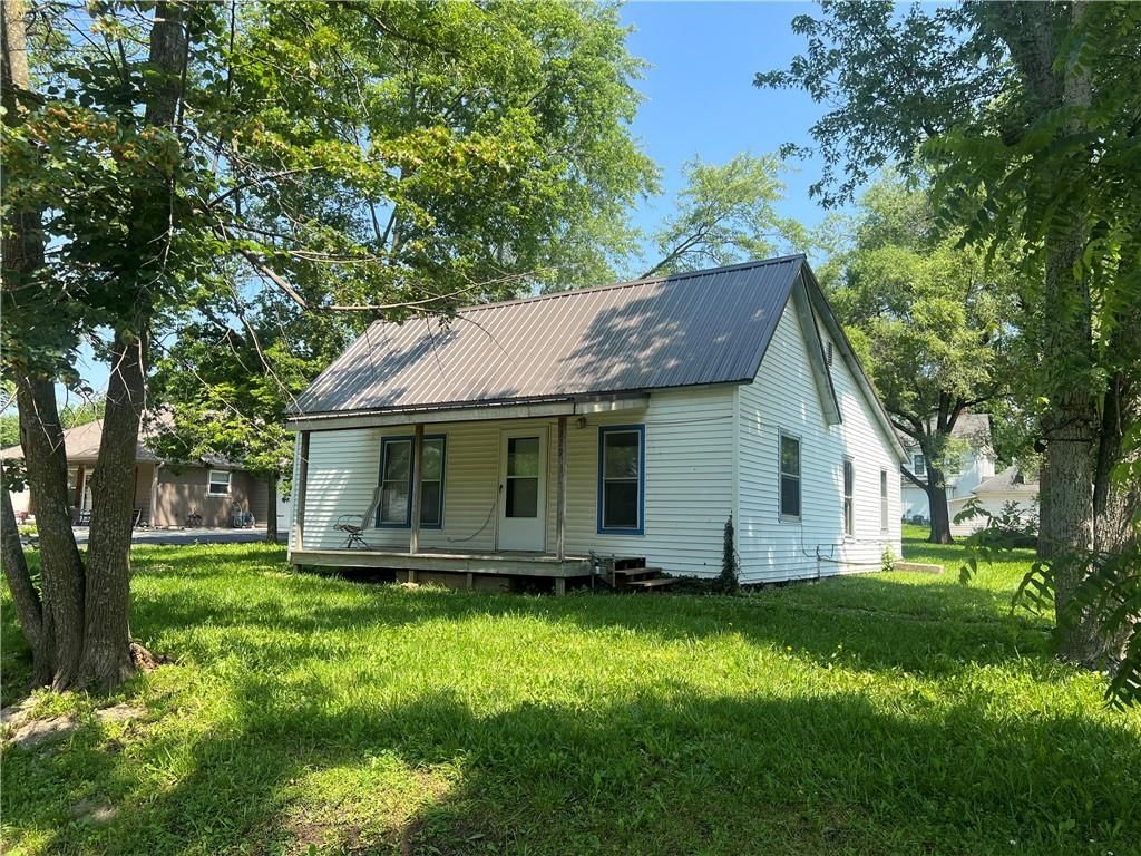 229 E Bates Street — photo 4