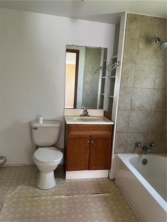229 E Bates Street — photo 7
