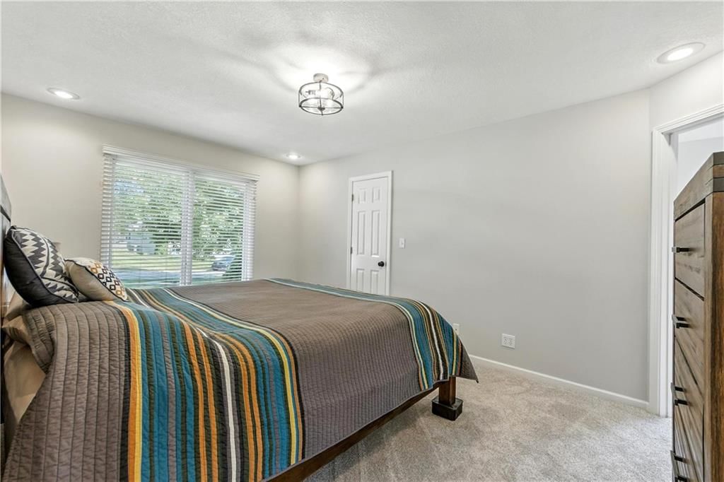 503 Amesbury Drive — photo 16
