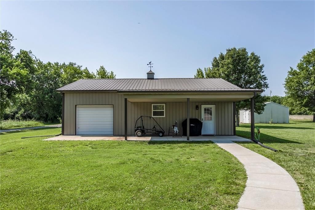 2450 Labette Road — photo 23