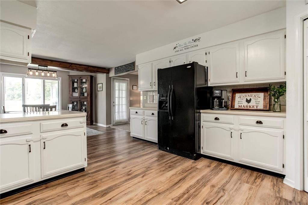 2450 Labette Road — photo 9
