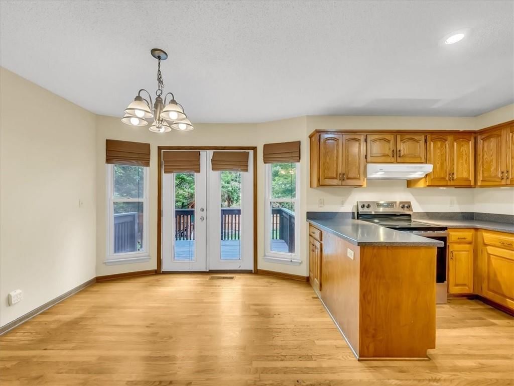 15409 Conser Street — photo 8