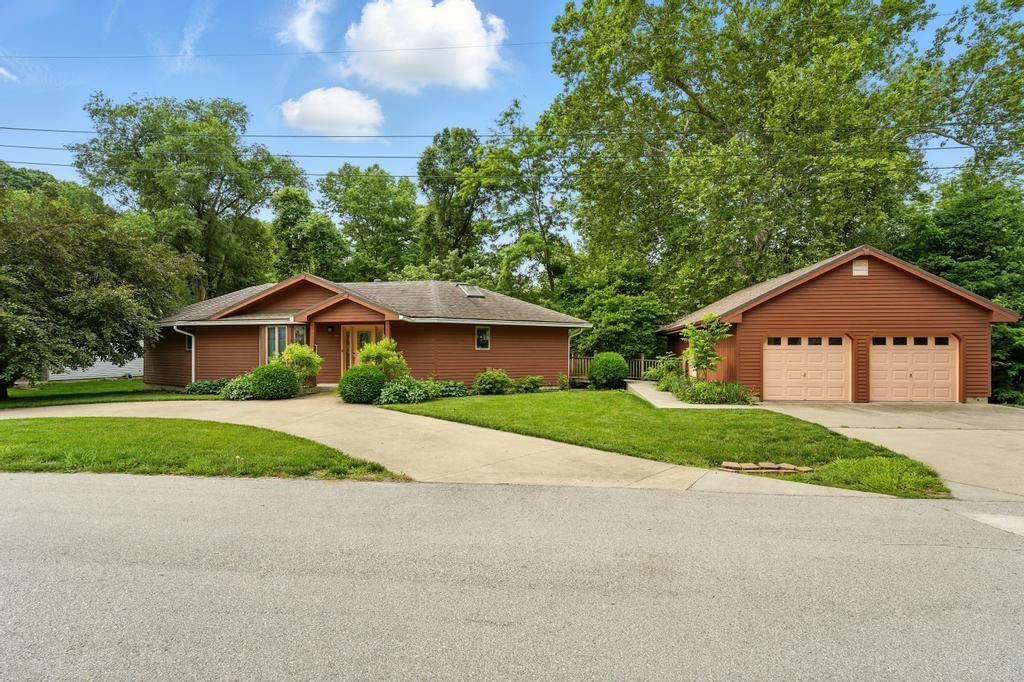 741 Goodlet Circle — photo 2
