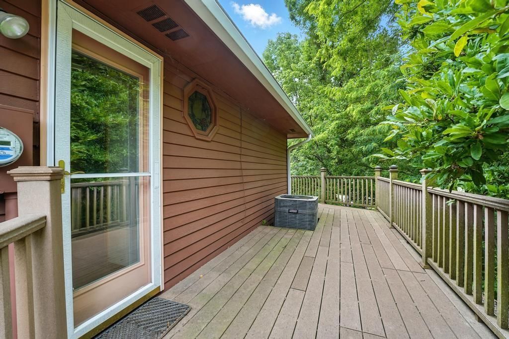 741 Goodlet Circle — photo 9