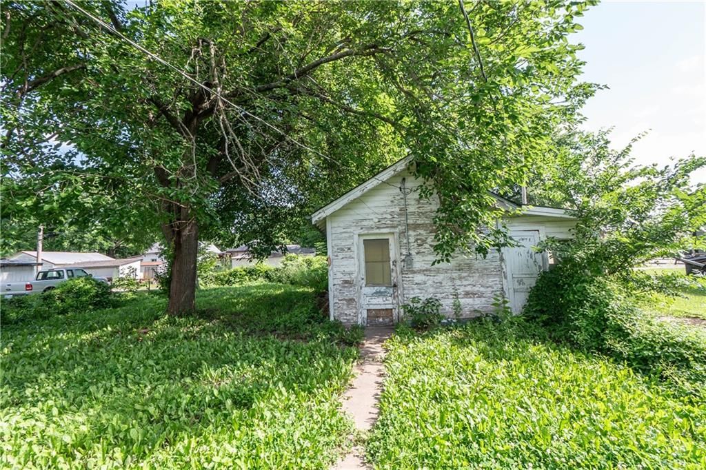1015 Lincoln Street — photo 8