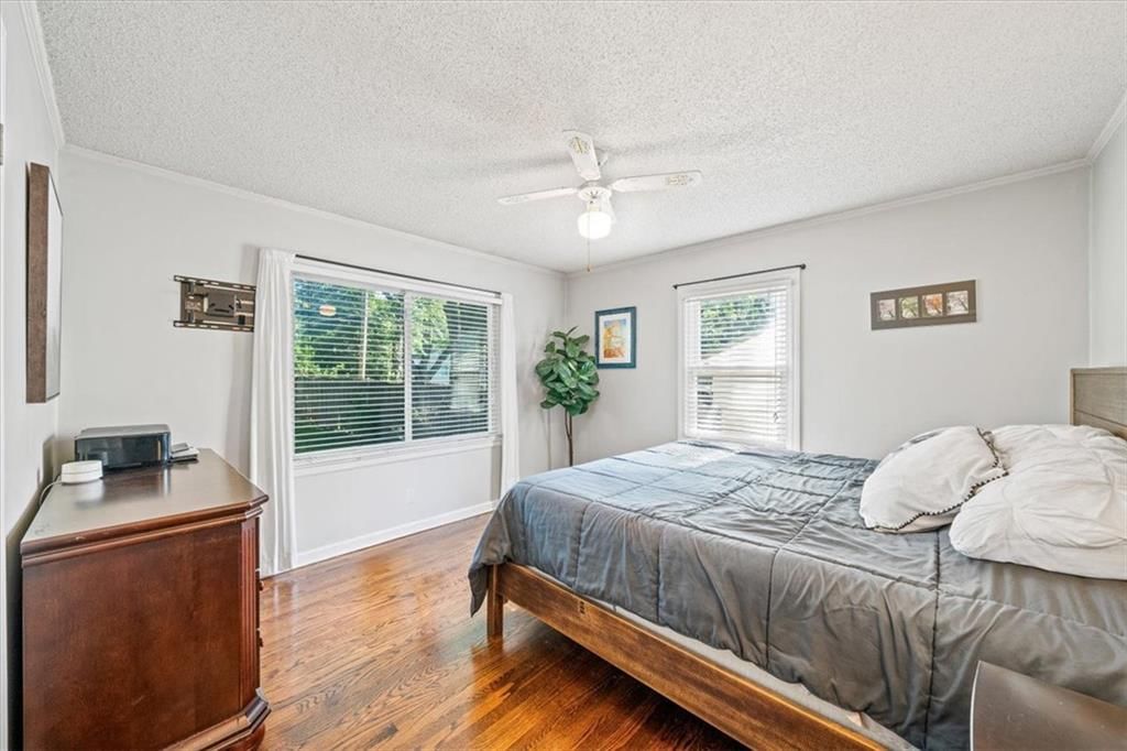 2226 W 74th Terrace — photo 16