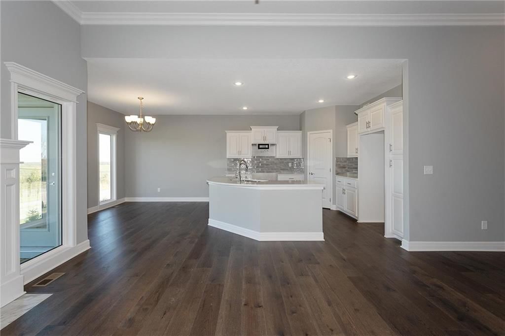 8890 N Monroe Avenue — photo 8