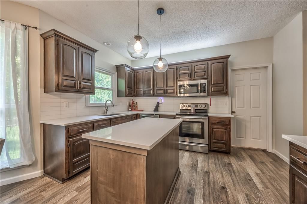 12825 Garnett Street — photo 10