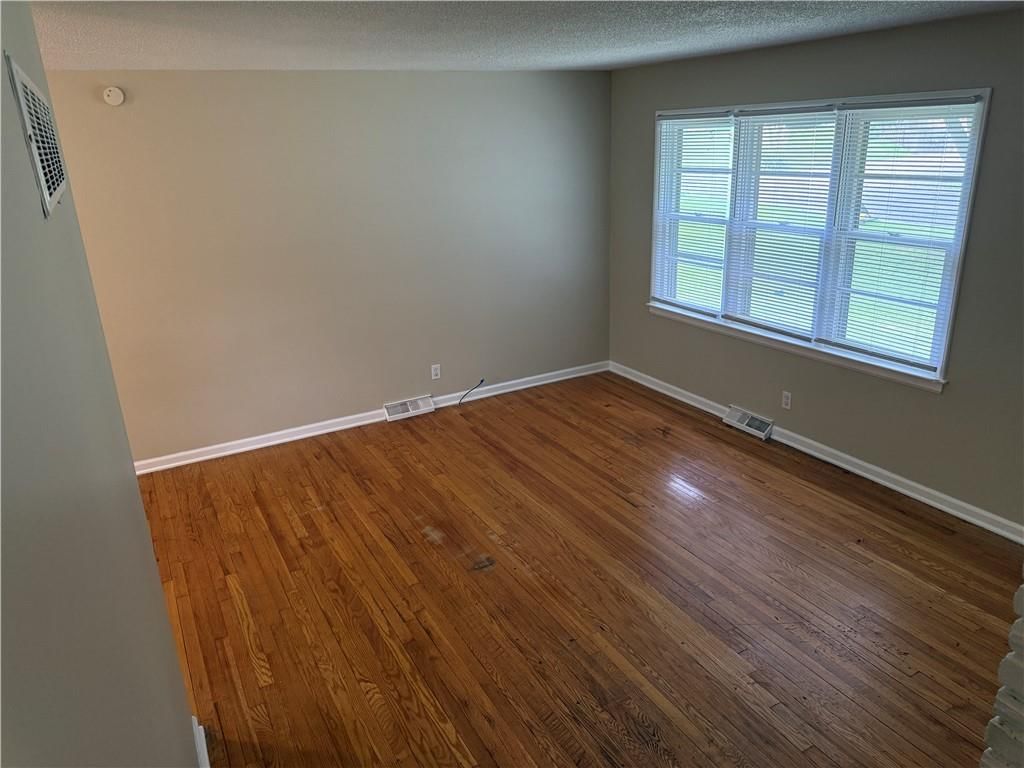 7935 E 100th Terrace — photo 3