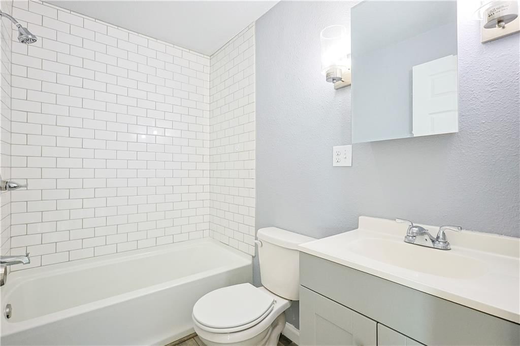 5305 St Joseph Avenue — photo 12