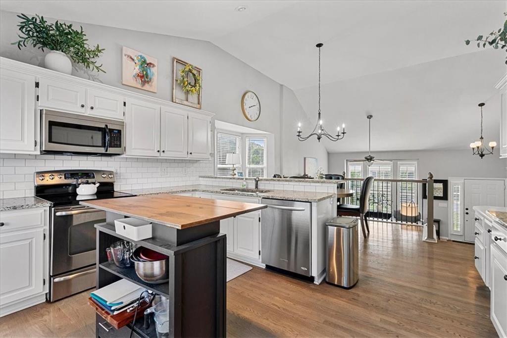 12102 S Monroe Street — photo 12
