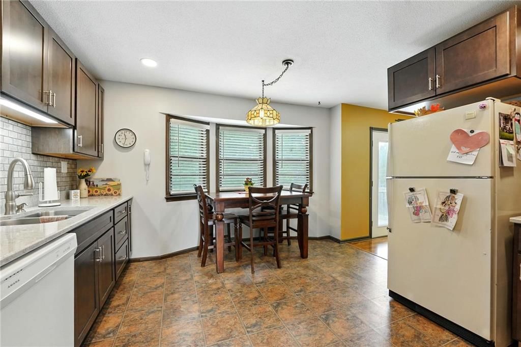 10200 England Drive — photo 6