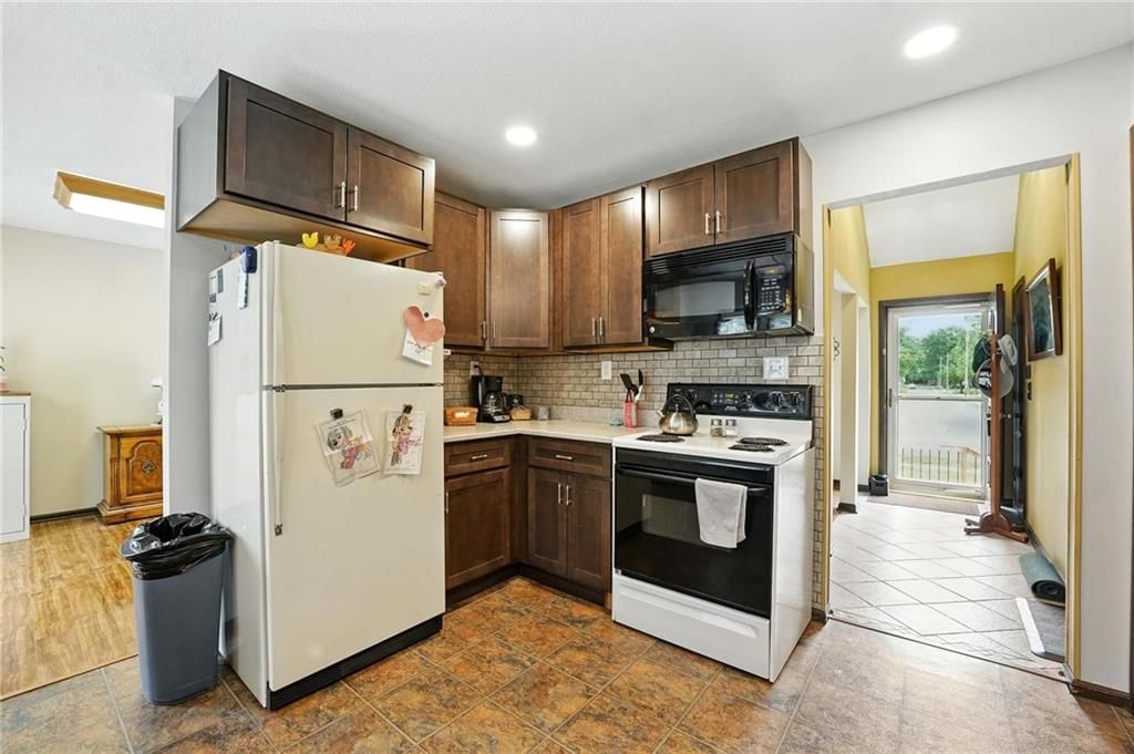 10200 England Drive — photo 7