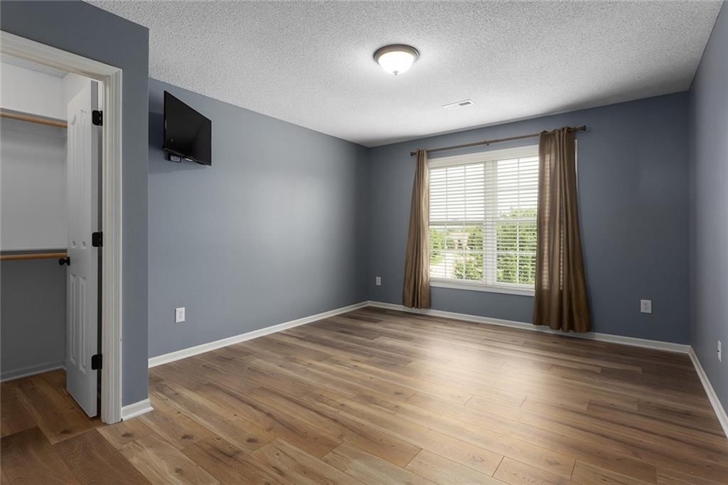 6017 Theden Street — photo 25