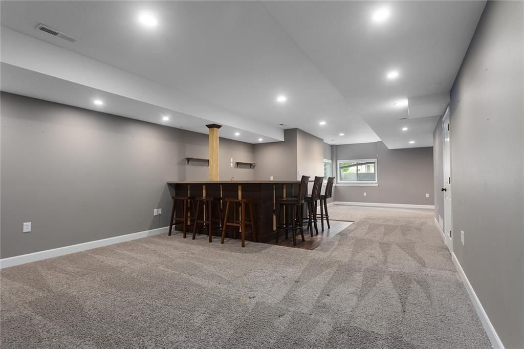 6017 Theden Street — photo 32