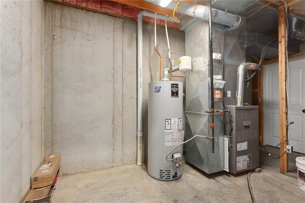 6017 Theden Street — photo 36