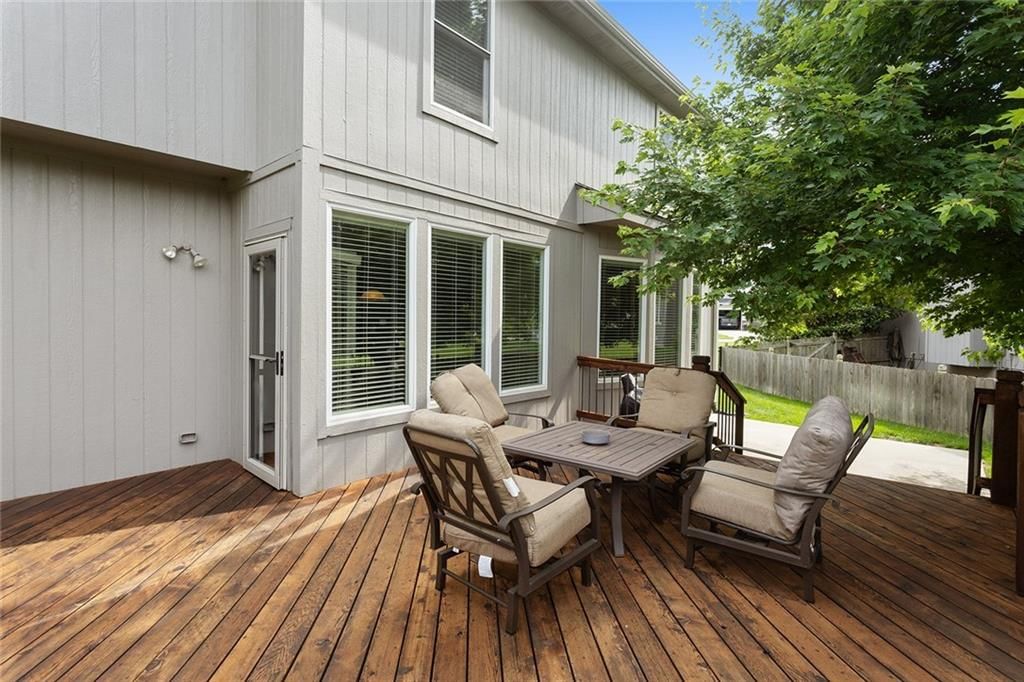 6017 Theden Street — photo 38