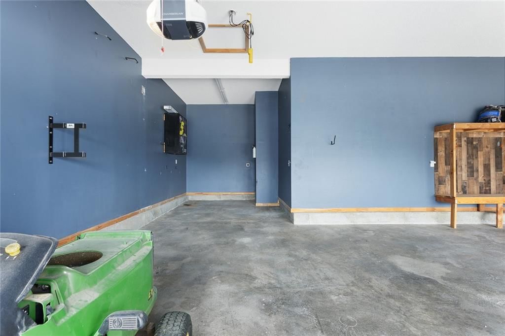 6017 Theden Street — photo 44