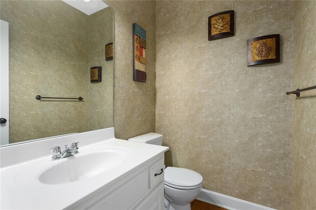 6017 Theden Street — photo 6
