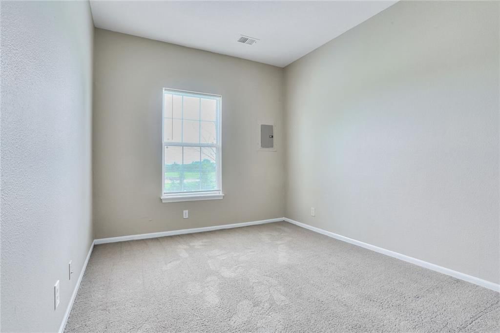 653 S WOODSON Lane — photo 18