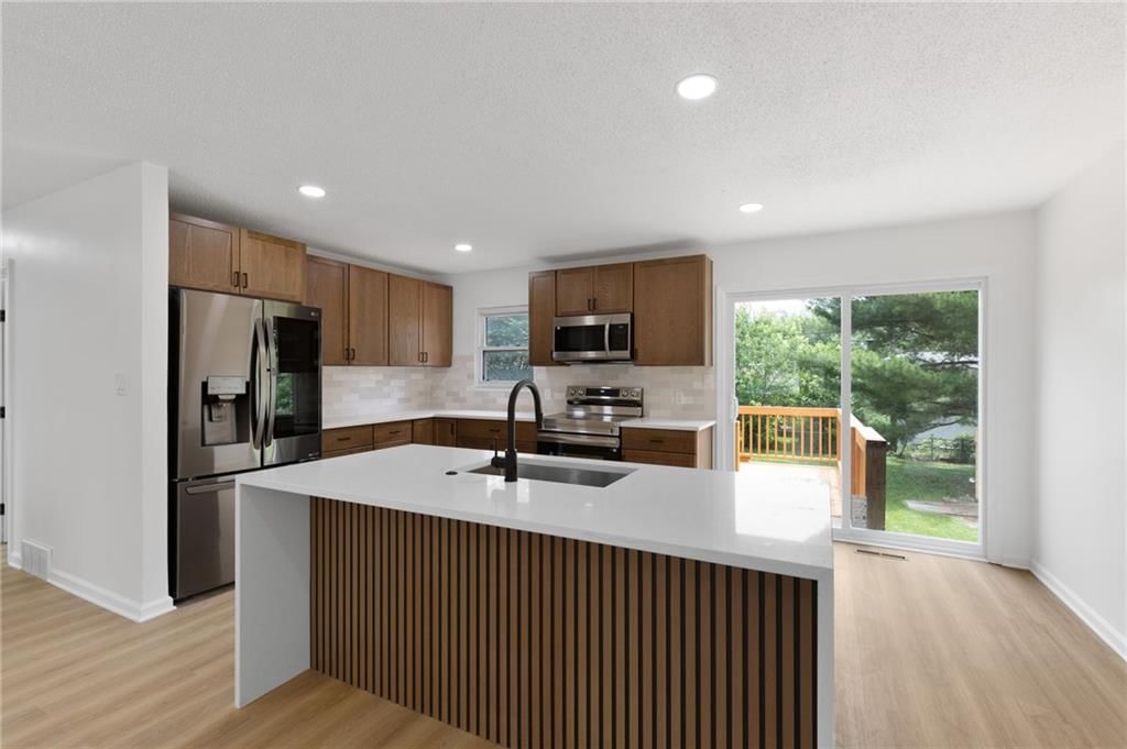 804 S Montclaire Drive — photo 5