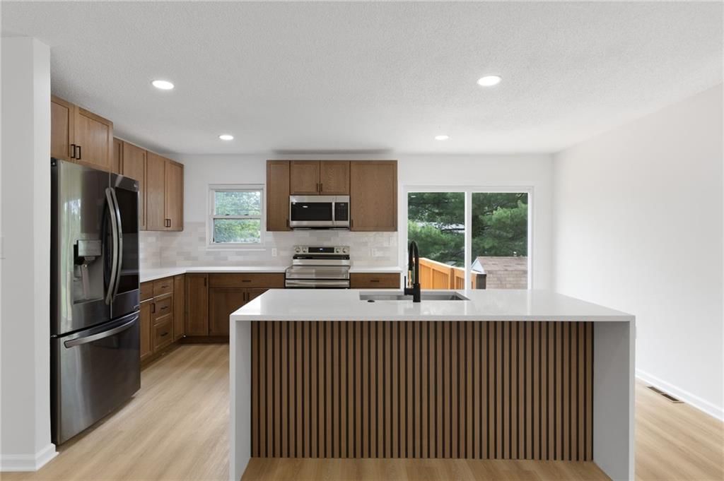 804 S Montclaire Drive — photo 6