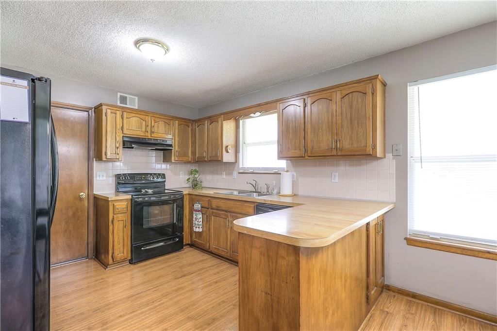 1705 N Jones Court — photo 9