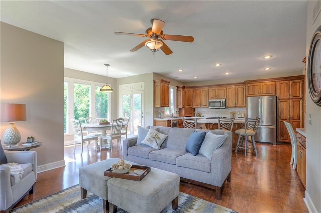 16042 Overbrook Lane — photo 33
