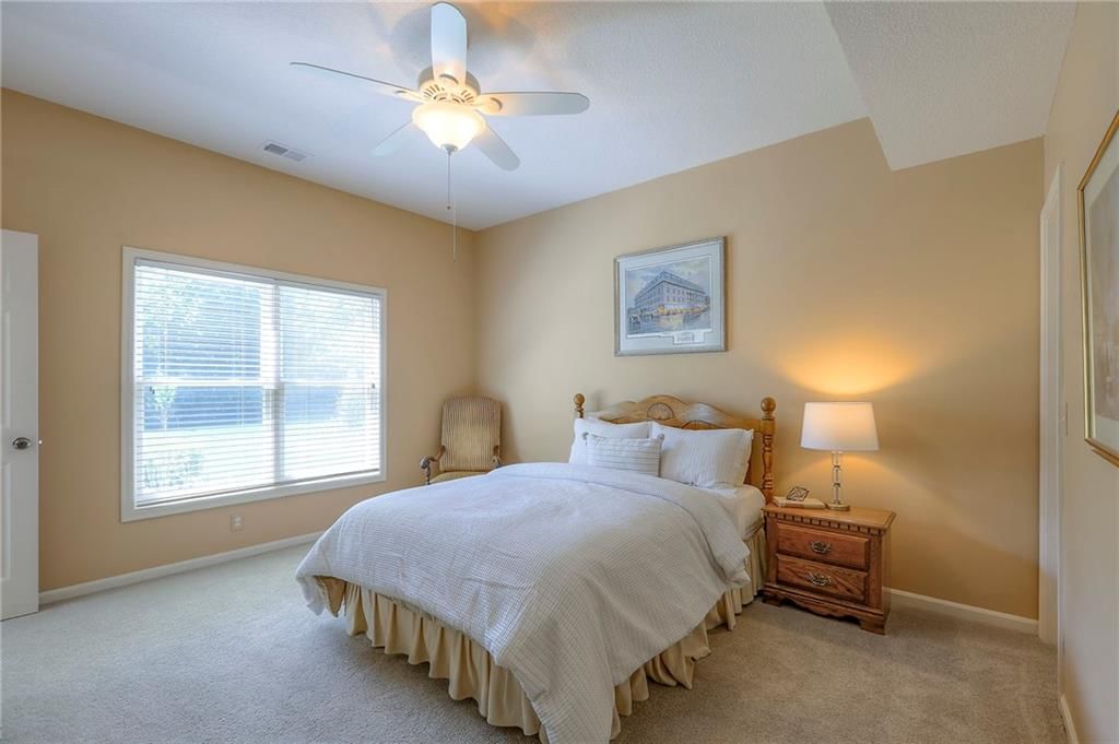 16042 Overbrook Lane — photo 47