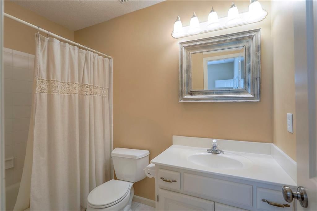 16042 Overbrook Lane — photo 48