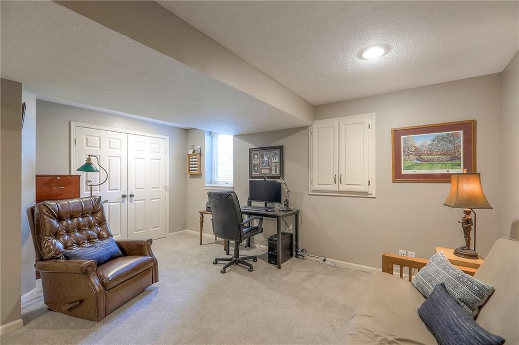 16042 Overbrook Lane — photo 49