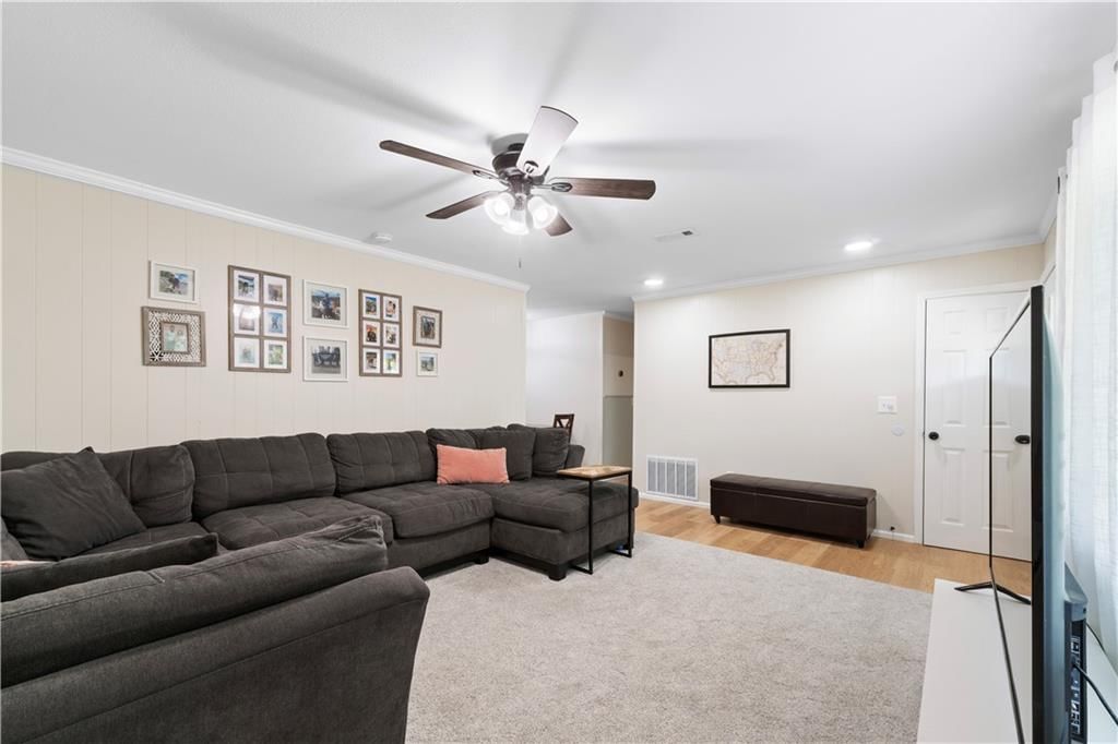 404 Slenker Street — photo 13