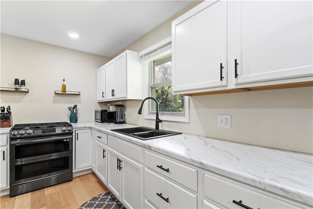 404 Slenker Street — photo 10