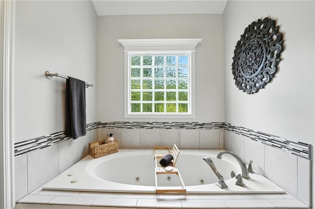 6100 Westwood Court — photo 22