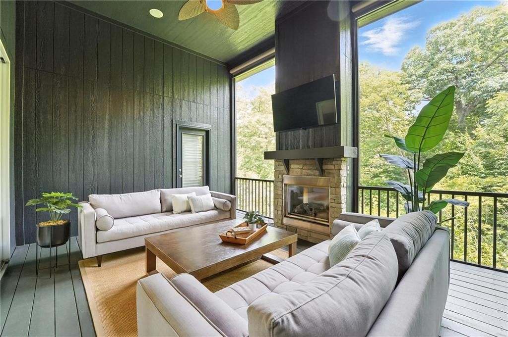 6100 Westwood Court — photo 42