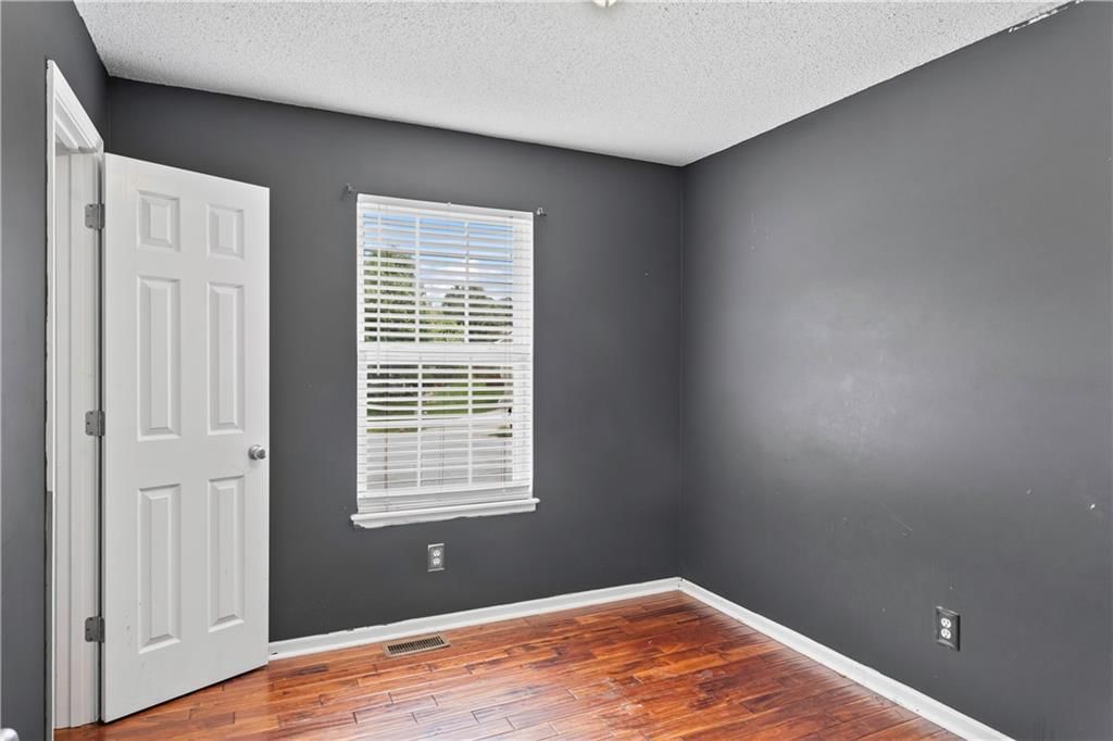 5615 N Richmond Avenue — photo 14