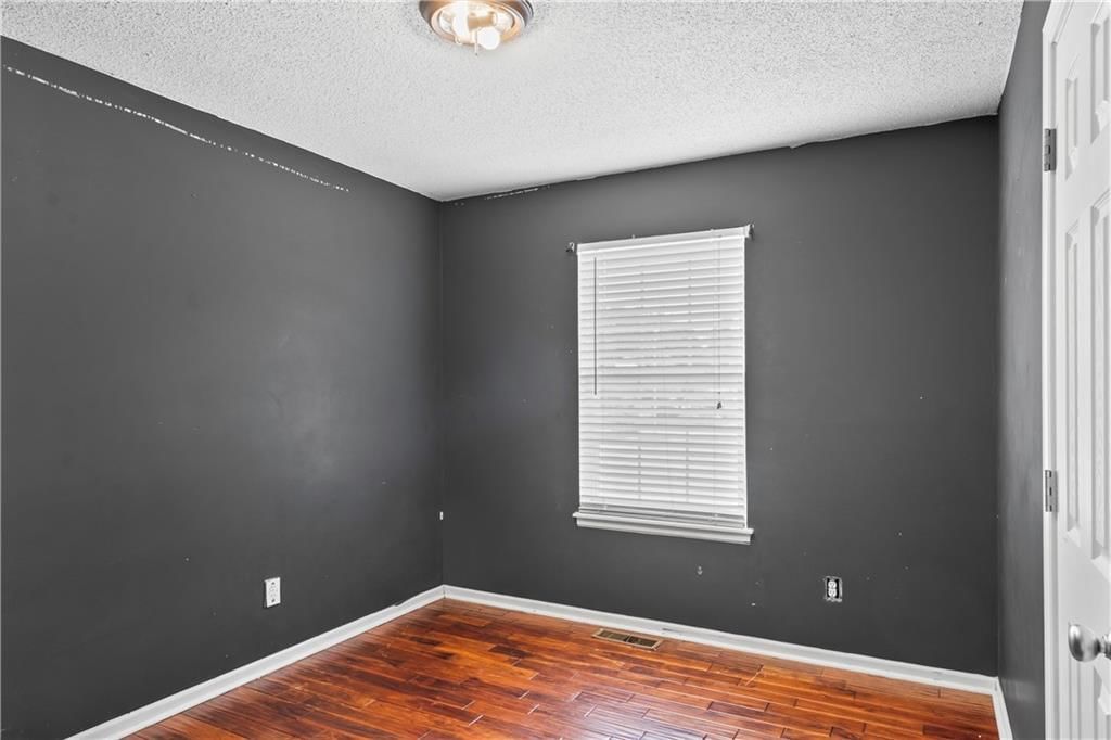 5615 N Richmond Avenue — photo 15