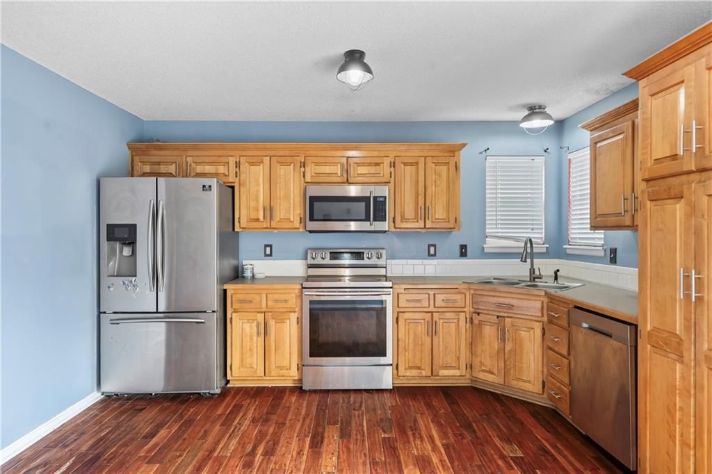5615 N Richmond Avenue — photo 9