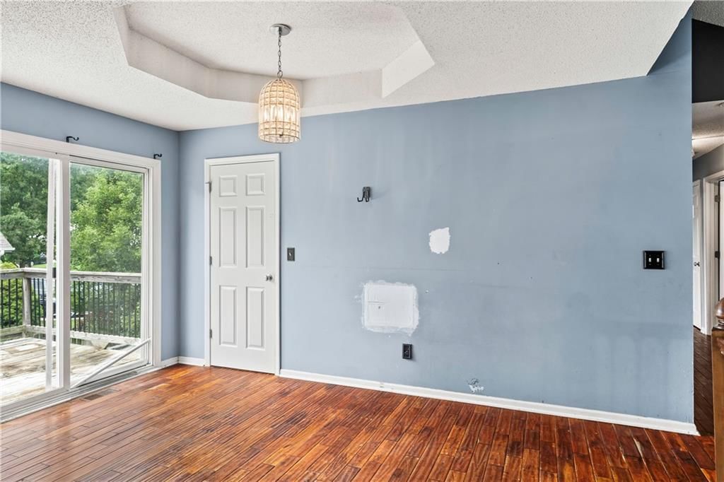 5615 N Richmond Avenue — photo 10