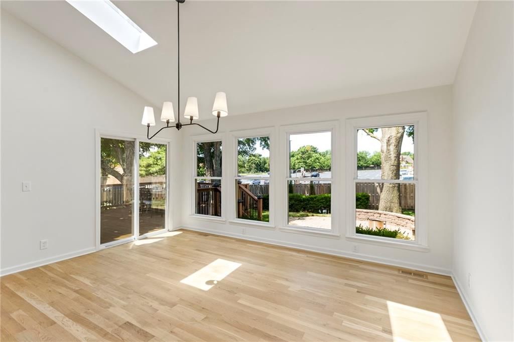 10136 Barton Street — photo 14