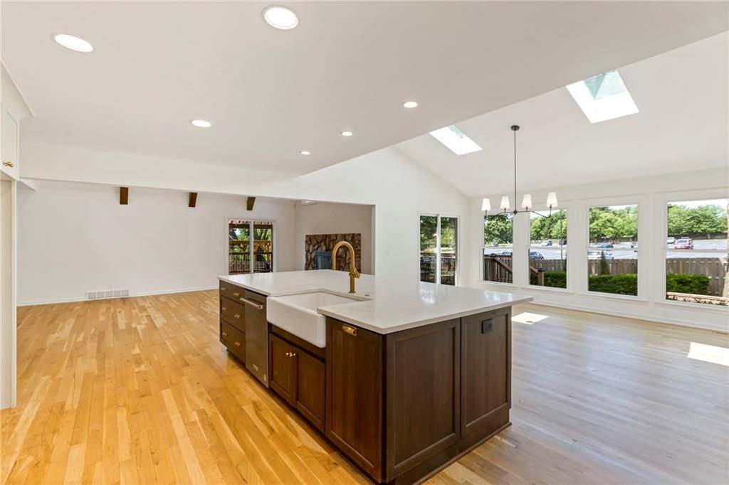 10136 Barton Street — photo 18
