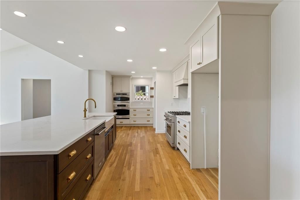10136 Barton Street — photo 19