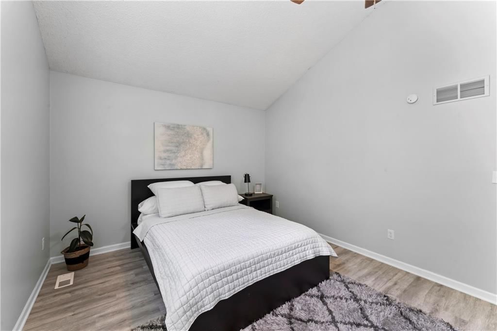 6500 N Jarboe Street — photo 26