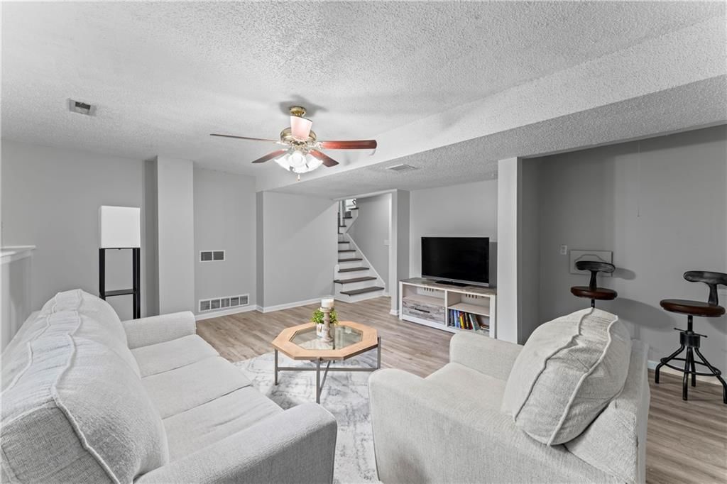 6500 N Jarboe Street — photo 30